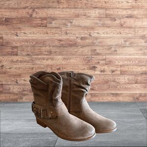 NWOT WOMENS MADELINE GIRL BOOTIES SZ 9.5